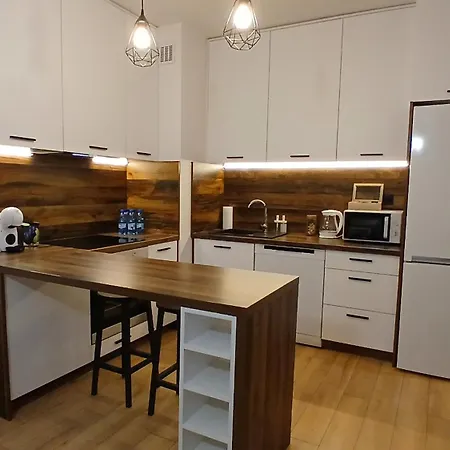 Idea Wacyn Z Miejscem Parkingowym Radom