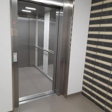 Idea Wacyn Z Miejscem Parkingowym Radom